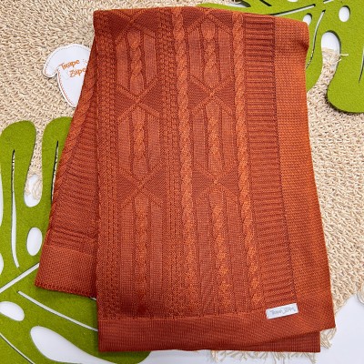   Saída de Maternidade Theodoro - Branco e Ferrugem